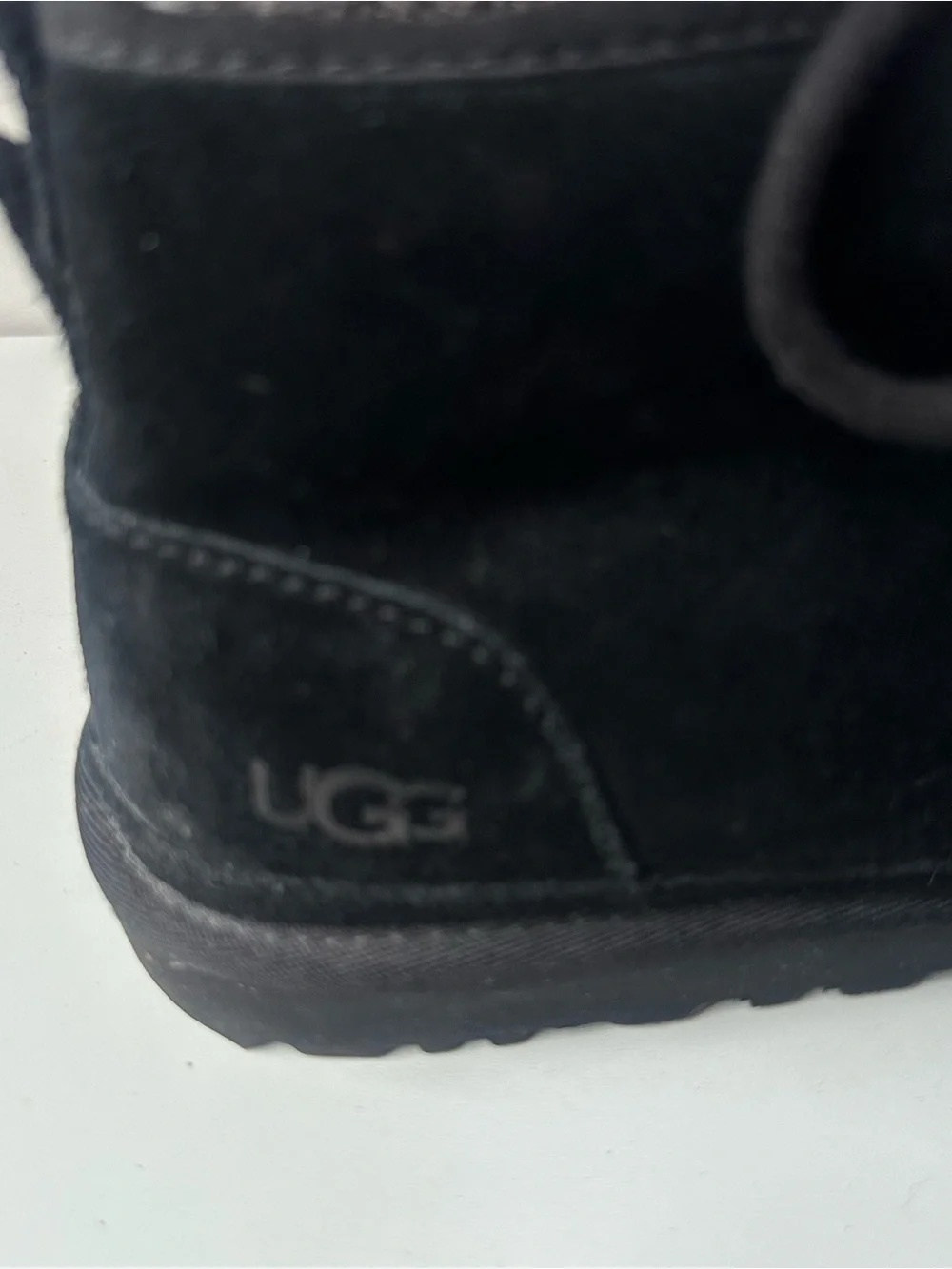 UGG comfortable black